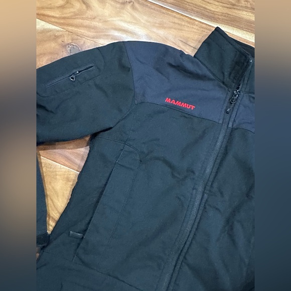 Mammut Softtech Women`s Softshell Black Jacket Size Small - Picture 2 of 11